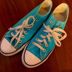 Womens blue 6.5 converse